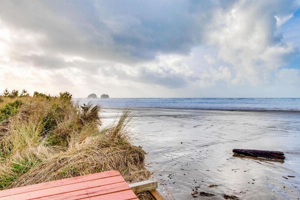 Getaway Oceanfront Lodging image 6